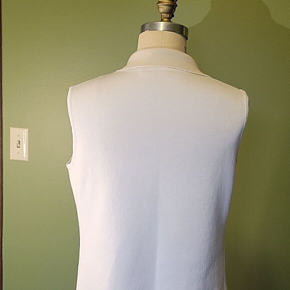 Paul Stuart long vest. Cream with tan accents. Size S - Picture 4 of 5